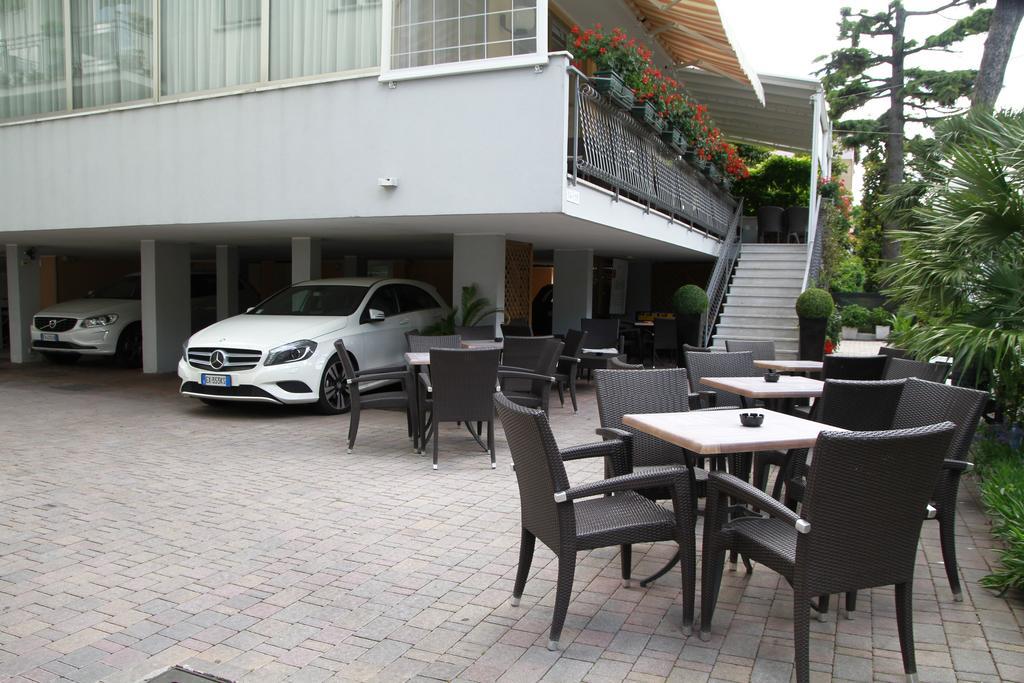 Hotel Bellerofonte Rimini Exteriér fotografie
